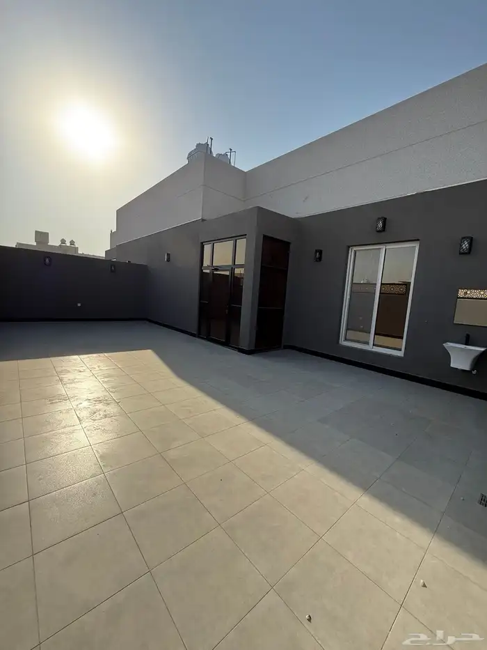 ملحق للبيع بسطح خاص في الشوقية ام الكتاد تشطيبات مودرن 0