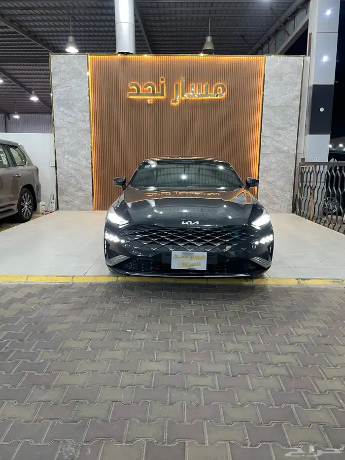 كيا كي 8 موديل 2022 نص فل 0