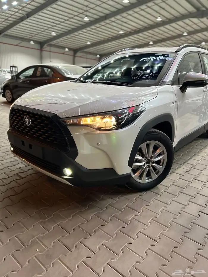 تويوتا كورولا كروس نص فل فتحه 2024هايبرد 98900 شامل الضريبة 3