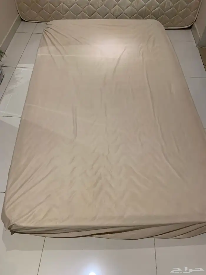 نفر واحد مع لباد 1