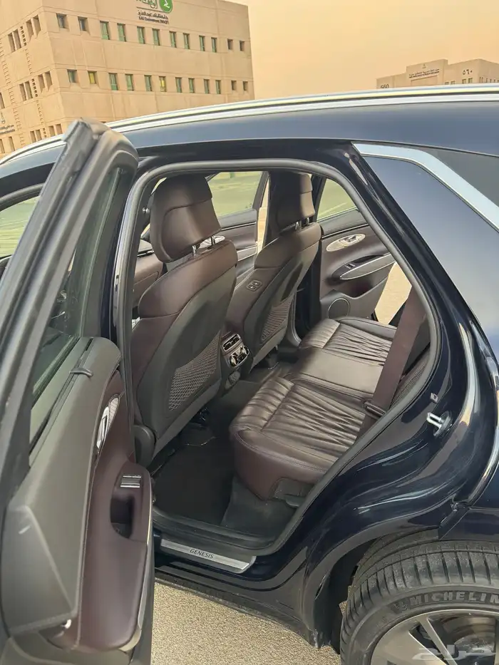 جنسس GV70 2023 19