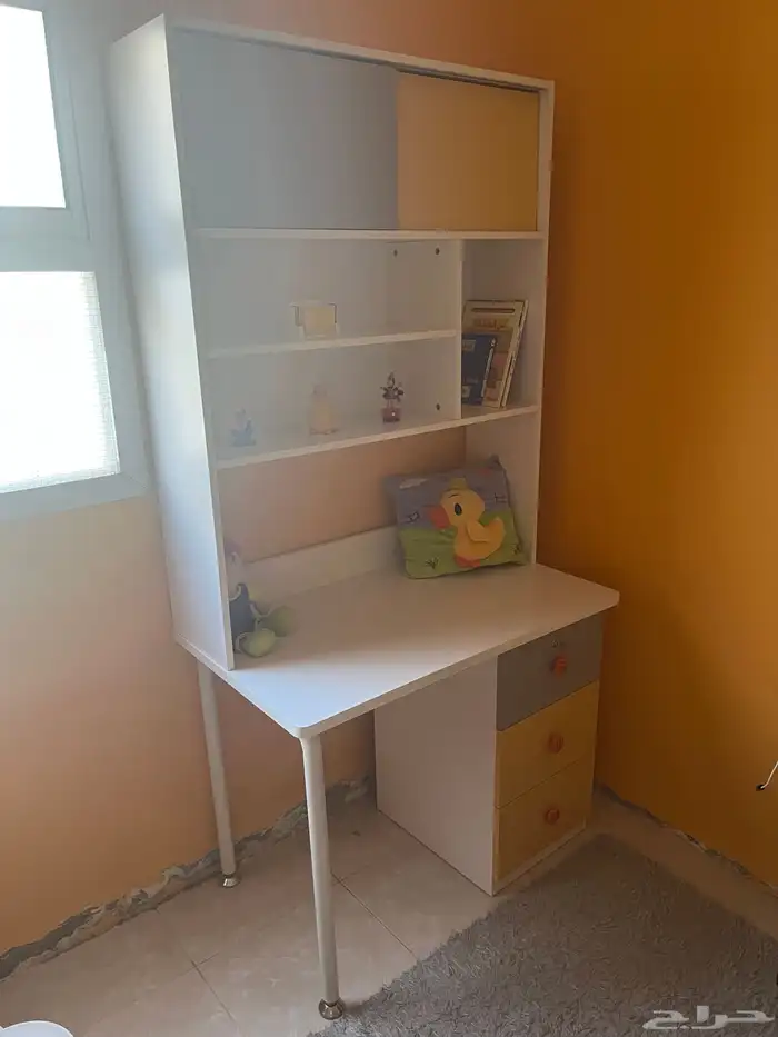 للبيع أثاث غرفة نوم حالة ممتازة جدا ونظيف هوم سنتر 3