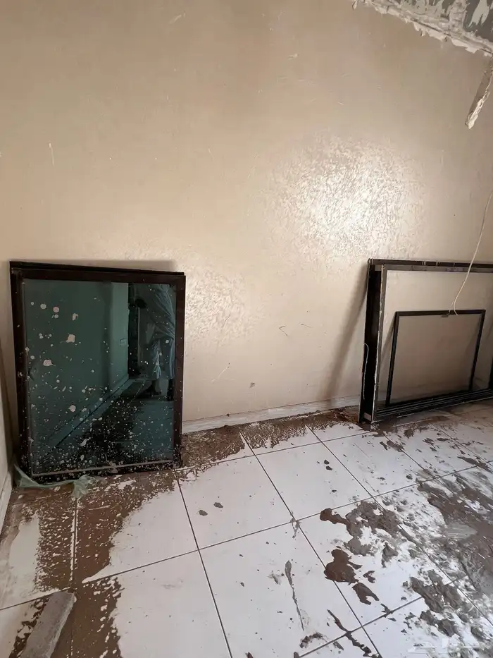 المنيوم للبيع مستعمل حق شبابيك مساحات كبيرة 7