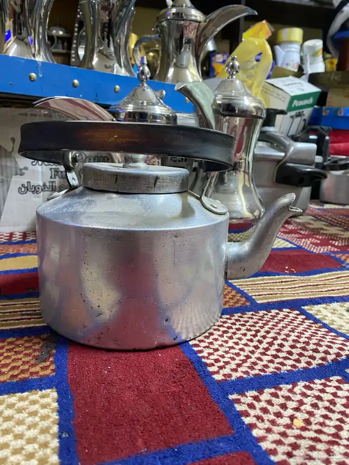 اللبيع إبريق معدن مقاس 13 ختمين 5