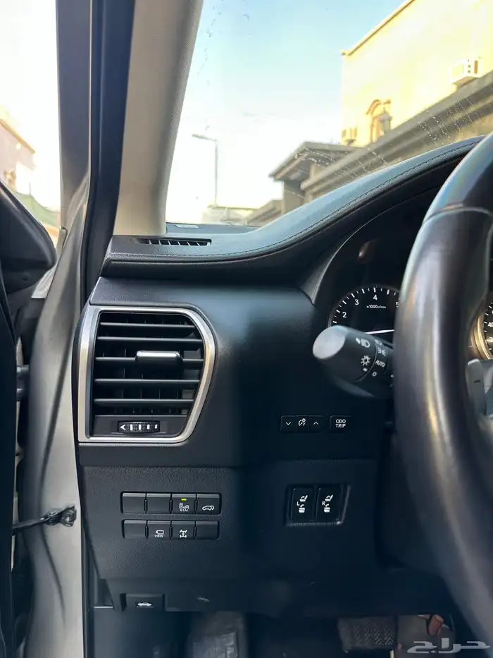 لكزس NX300 فل كامل 11