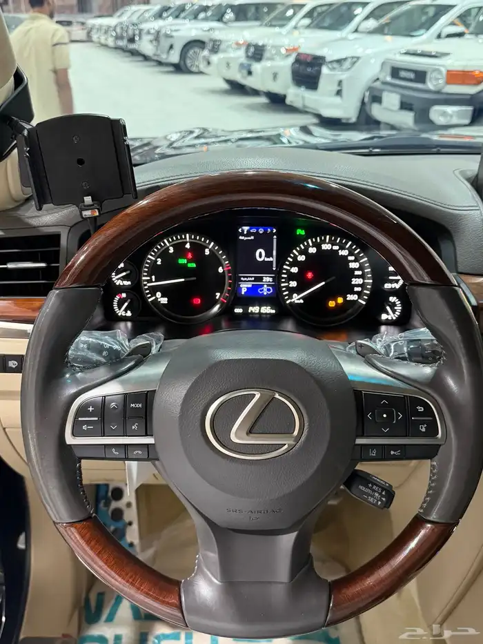 لكزس LX.570.DD.2020 بلاك أديشن 10