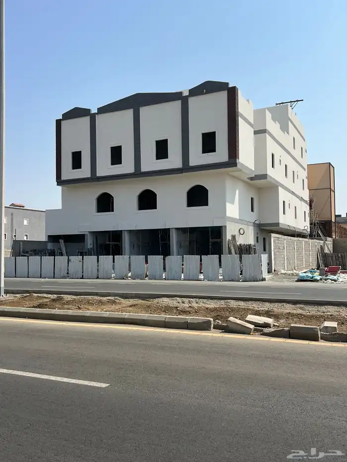 عمارة للإيجار بالكامل بحي المنارات مخطط الفيروز شمال جدة 0