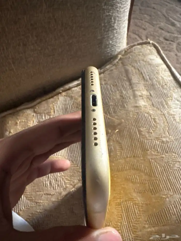 iPhone XR للبيع مستعجل السعر 500 ريال يجي شاشة حماية اثنين 3