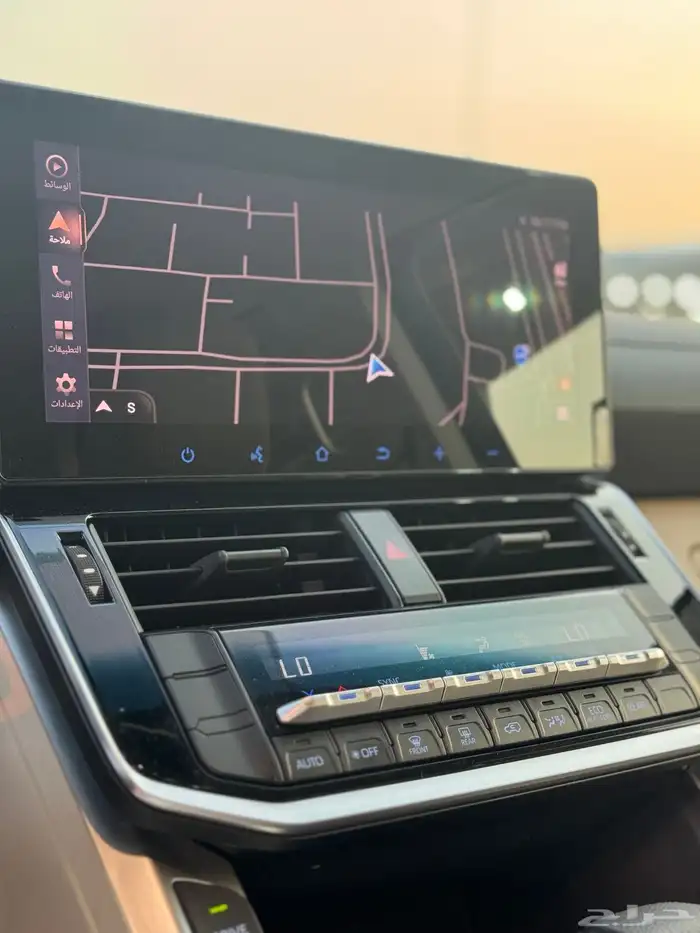 تويوتا لاندكروزر GXR L3 2024 ديزل - شبه الجديد 12