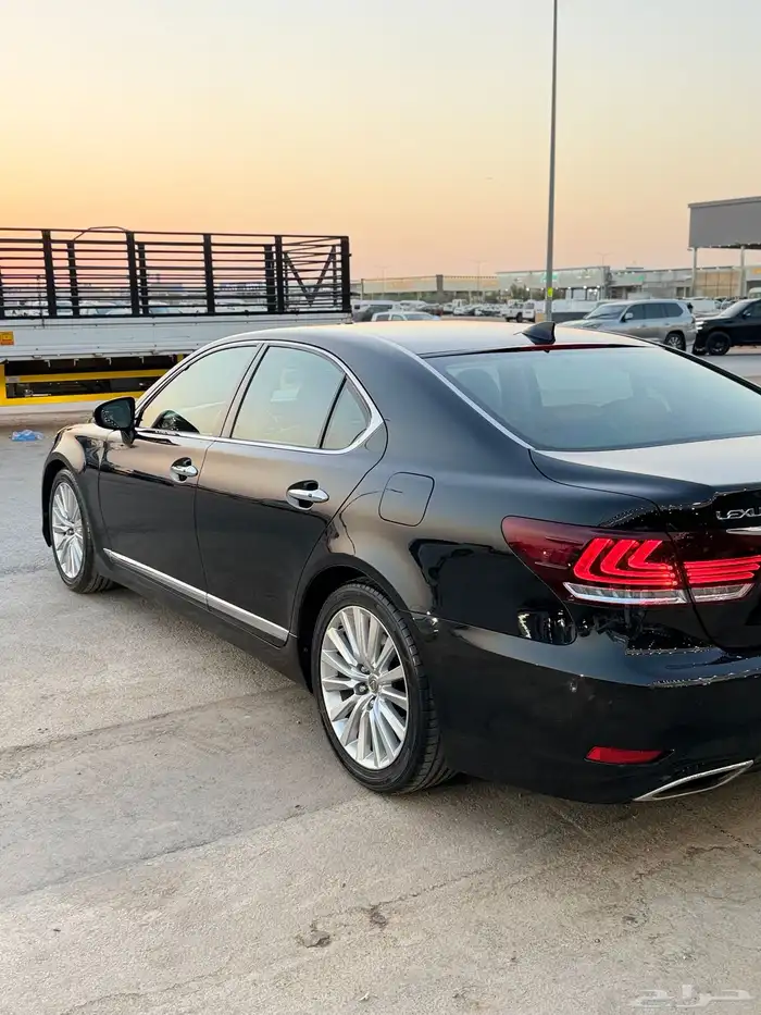 لكزس LS460 2015 - شورت نظيف 4