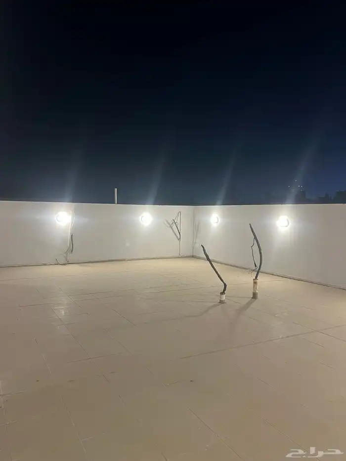 فيلا للبيع تشطيب شخصي بحي الحسام قرب كورنيش الراكة 25