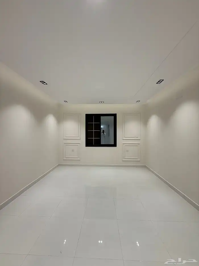 للبيع شقق ارضيه وشقق علويه غرب الخميس حي المعارض 31