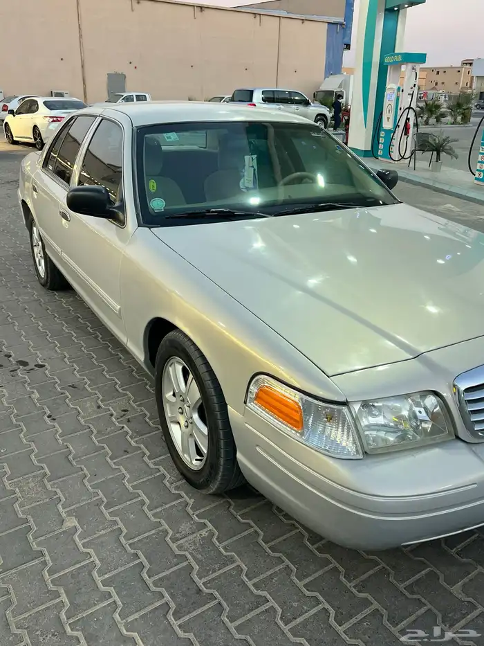 فورد فكتوريا سمني 2012 3