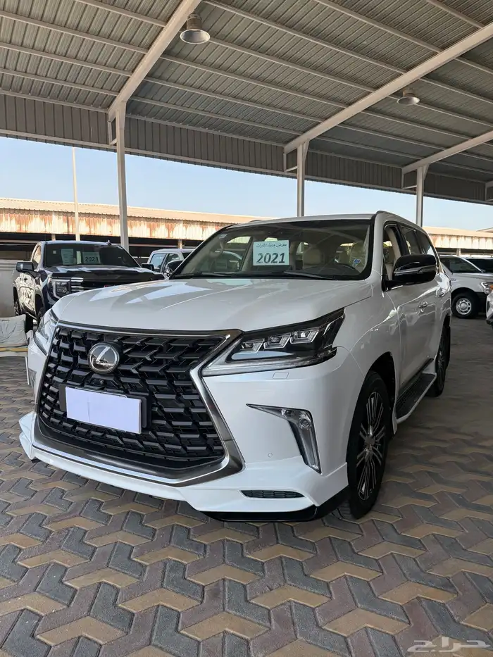 لكزس570 LX موديل 2021 3