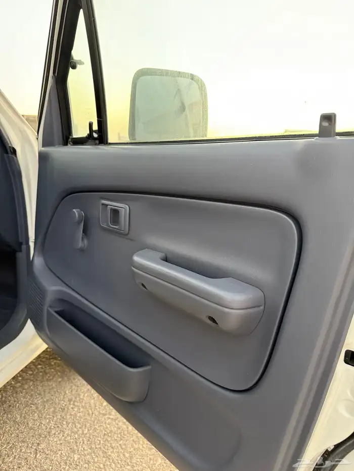 هايلوكس 2000 عداد 85 الف 13