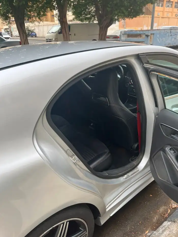 سيارة مرسيدس A200 نظيف جده لتواصل والاستفسار 21
