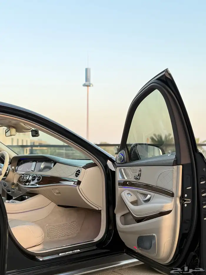 مرسيدس S63 نظيف جدا أسود ملكي 8