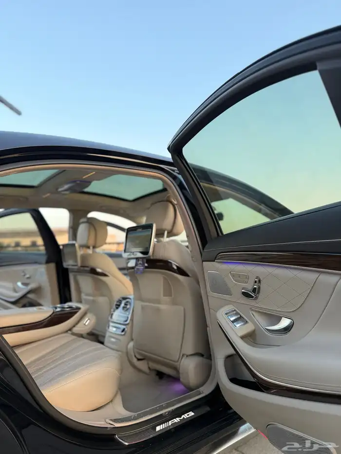 مرسيدس S63 نظيف جدا أسود ملكي 9