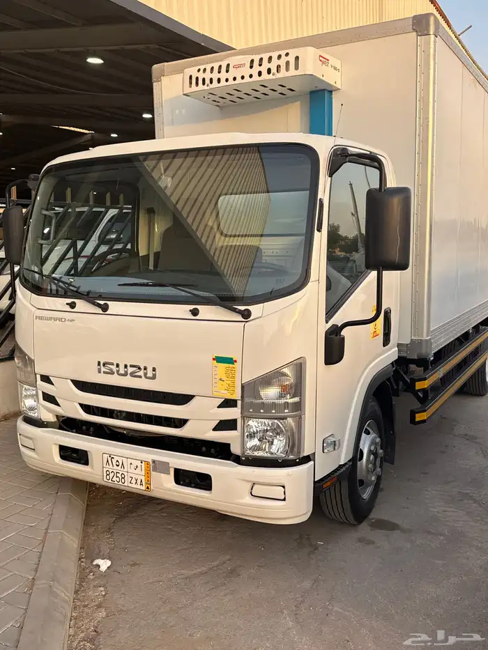 ايسوزو دينه ثلاجة للبيع 2024 5متر 0