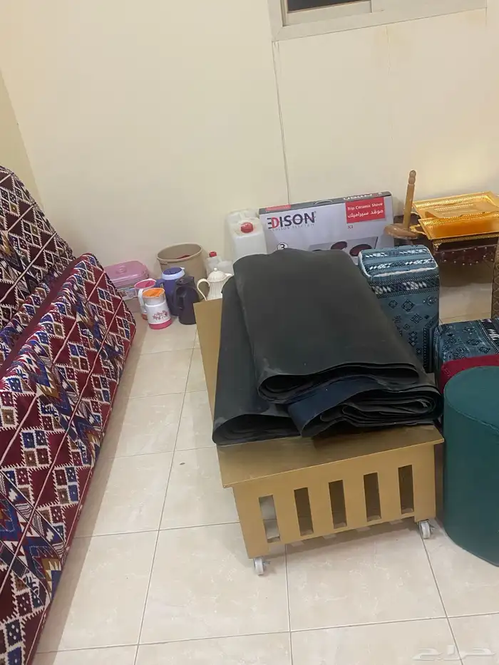 للبيع أغراض بيت بسعر 800 1