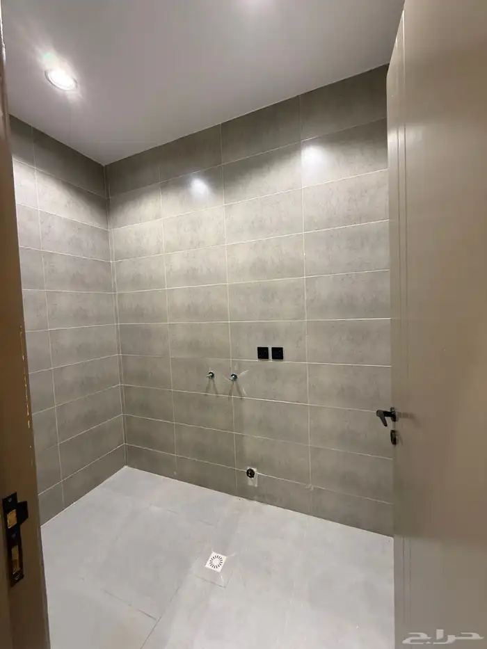 للبيع شقق سكنية بمداخل مستقله بحوش بسعر مناسب 520 الف 13