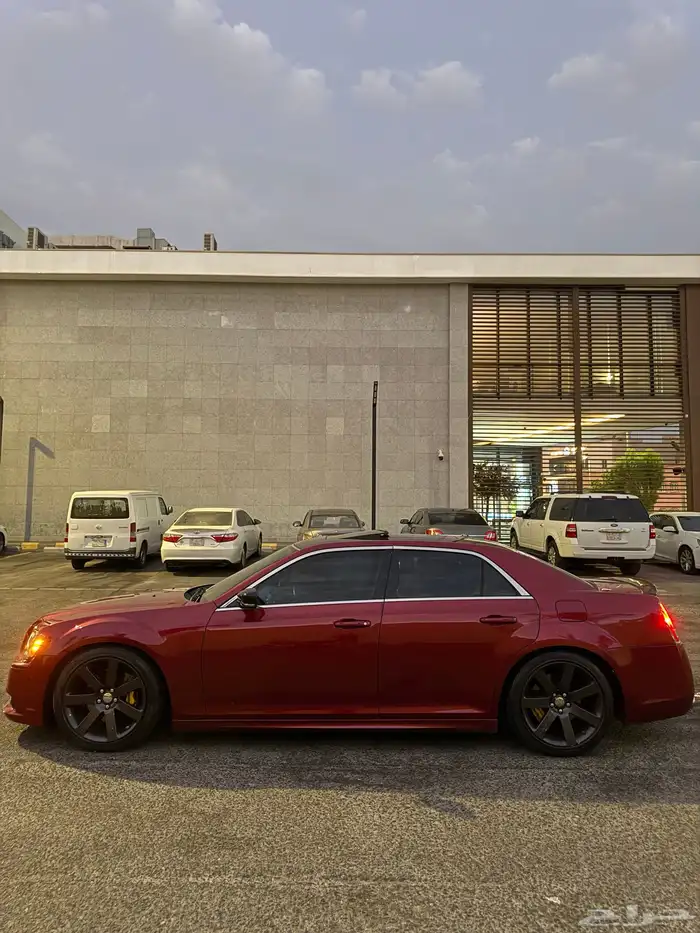 كلايسلر srt 6.4 3