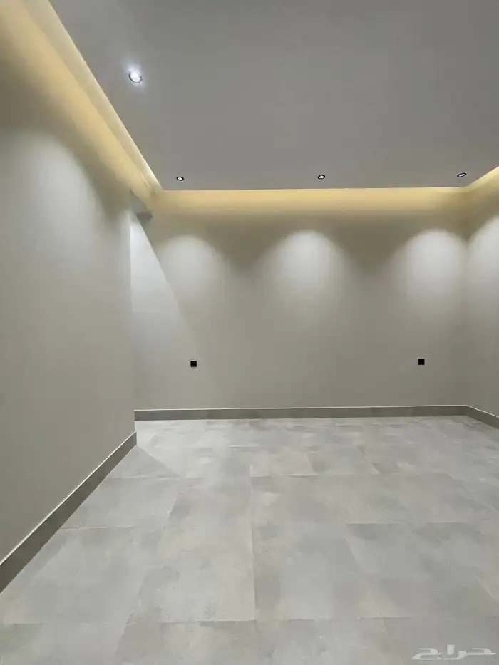 للبيع شقق علويه 6 غرف بسطح خاص ومصعد جاهز 520 الف باالمحاله 15