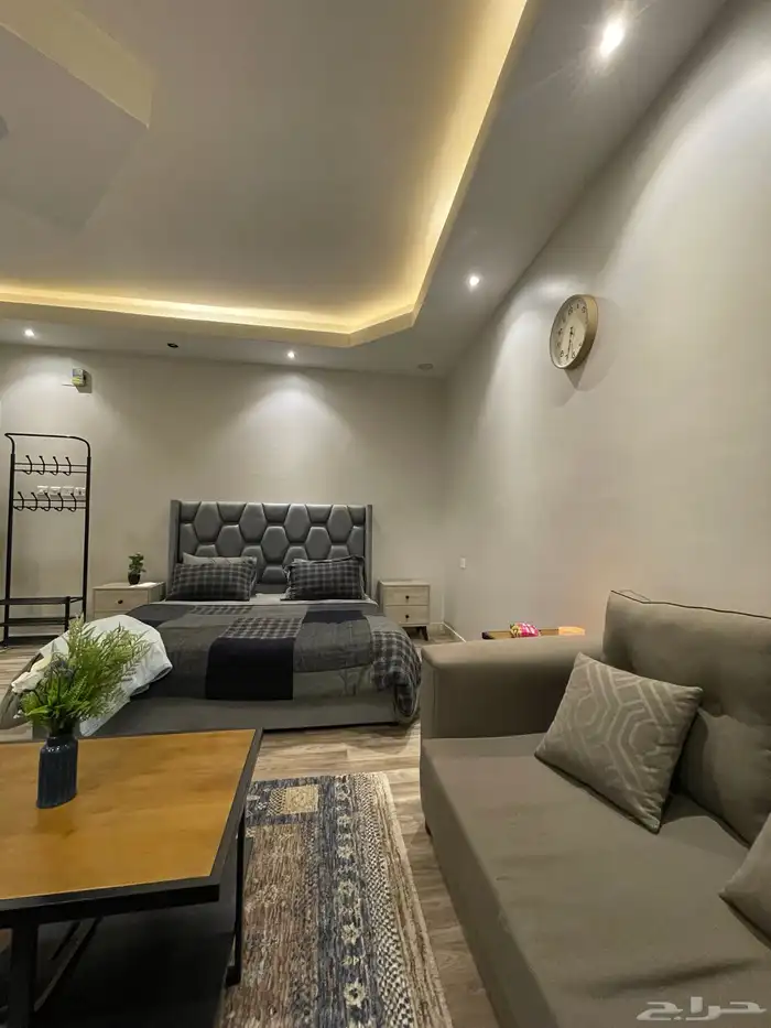 غرفة نوم وكنب 0