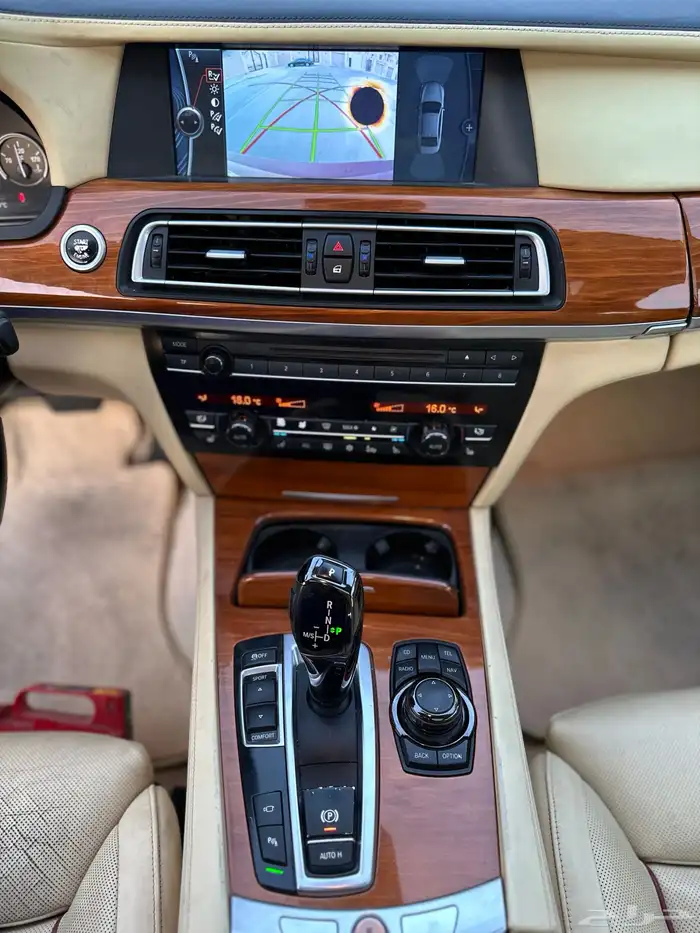 بي ام دبليو الفئة السابعة 2010 19