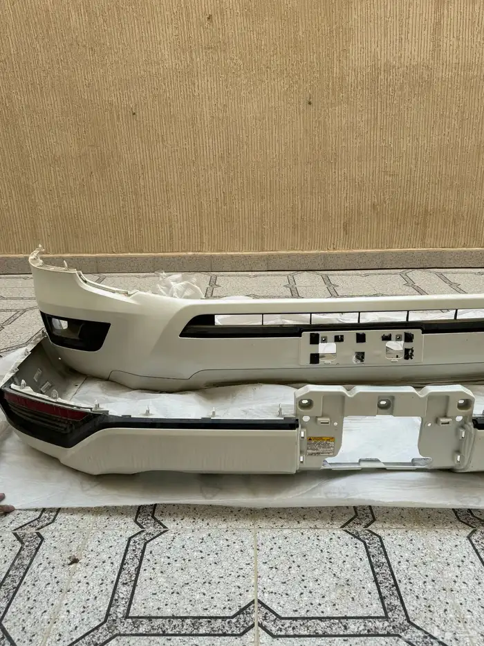 صدامات لاندكروزر 2023 جديد وكالة 2