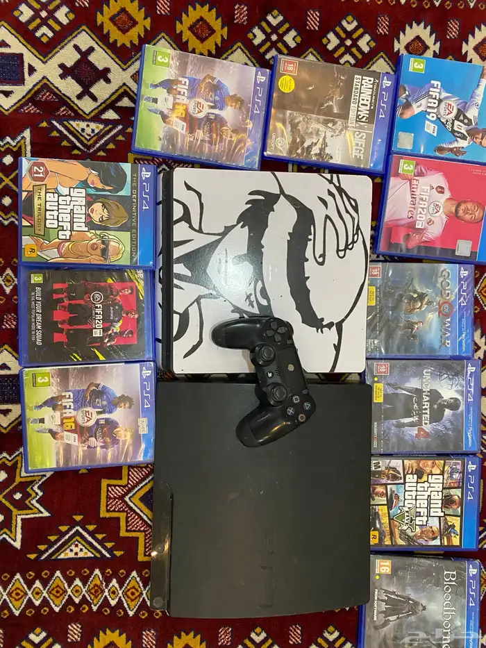 بلاستيشن سوني 4 فور للبيع نظيف ومعه اشرطه 0