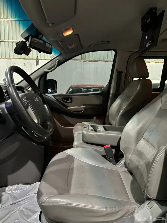 هونداي H-1 اتش ون 2021 ديزل ركاب 12راكب ماشي 88 الف ستاريكس 7