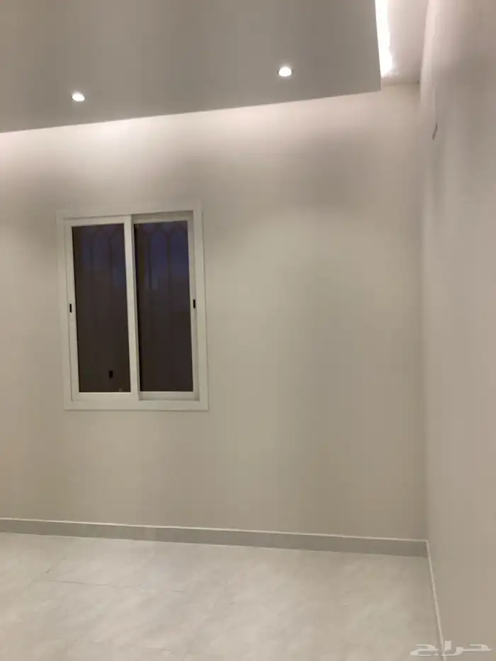 للبيع روف فاخر بتصميم راقي العزيزية أحد رفيدة 27