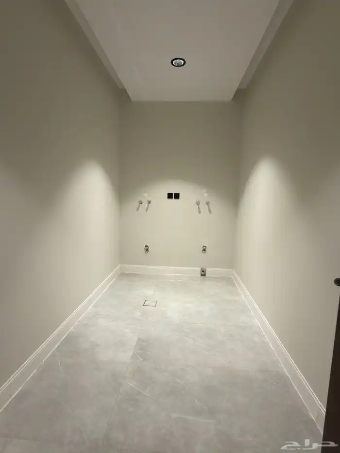 فيلا مودرن دورين وملحق ولي العهد 7 مطلوب مليون و250 25