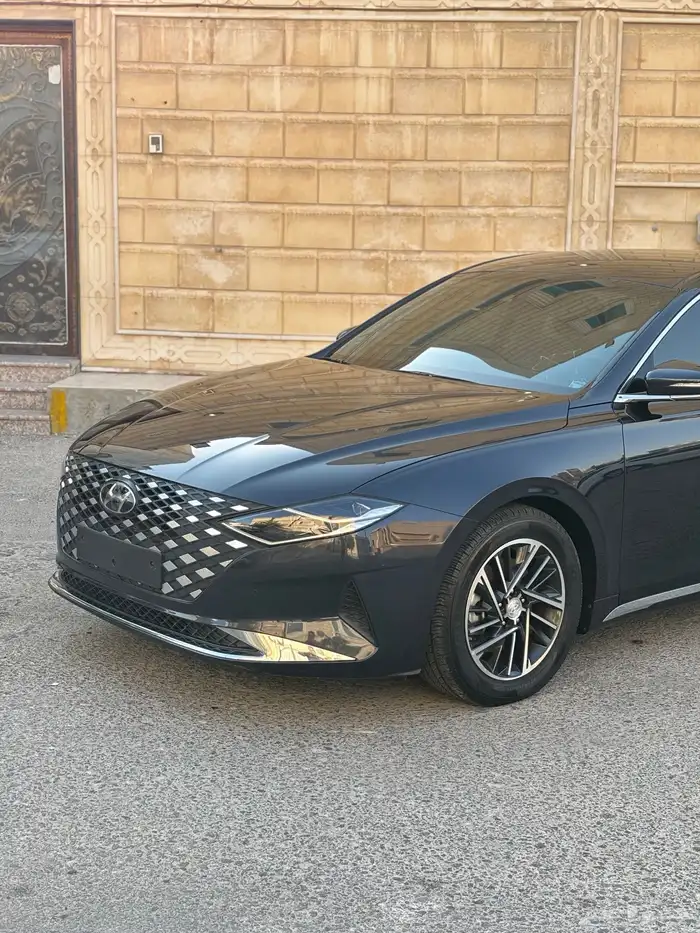 للبيع أزيرا 2022 بدي وكاله حجم المكينه 2.5 8