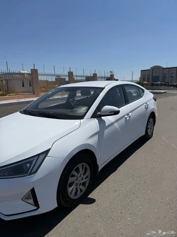 للبيع اللنترا 2020 بدي شرط 4