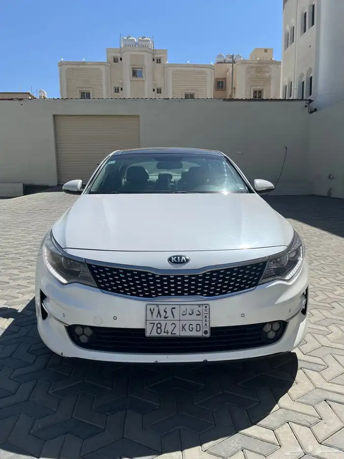 كيا اوبتيما 2016 نظيفة ممشى قليل 3
