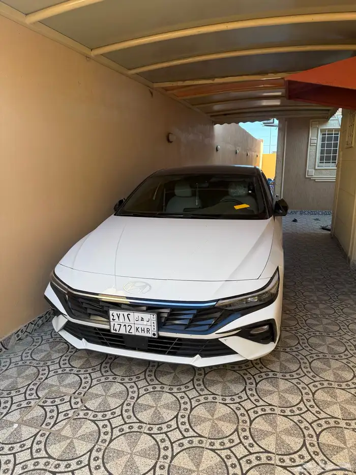 إلنترا موديل 25 ابيض سقف اسود بدون فتحه 1