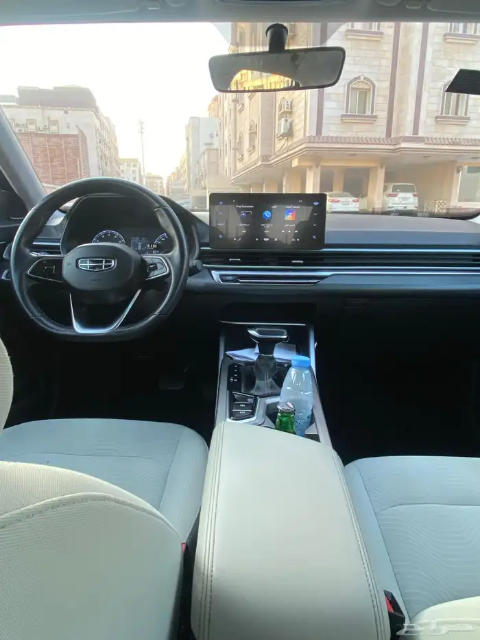 جيلي امجراند 8