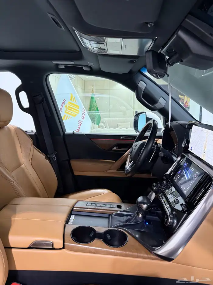 جيب لكزس للايجار 12