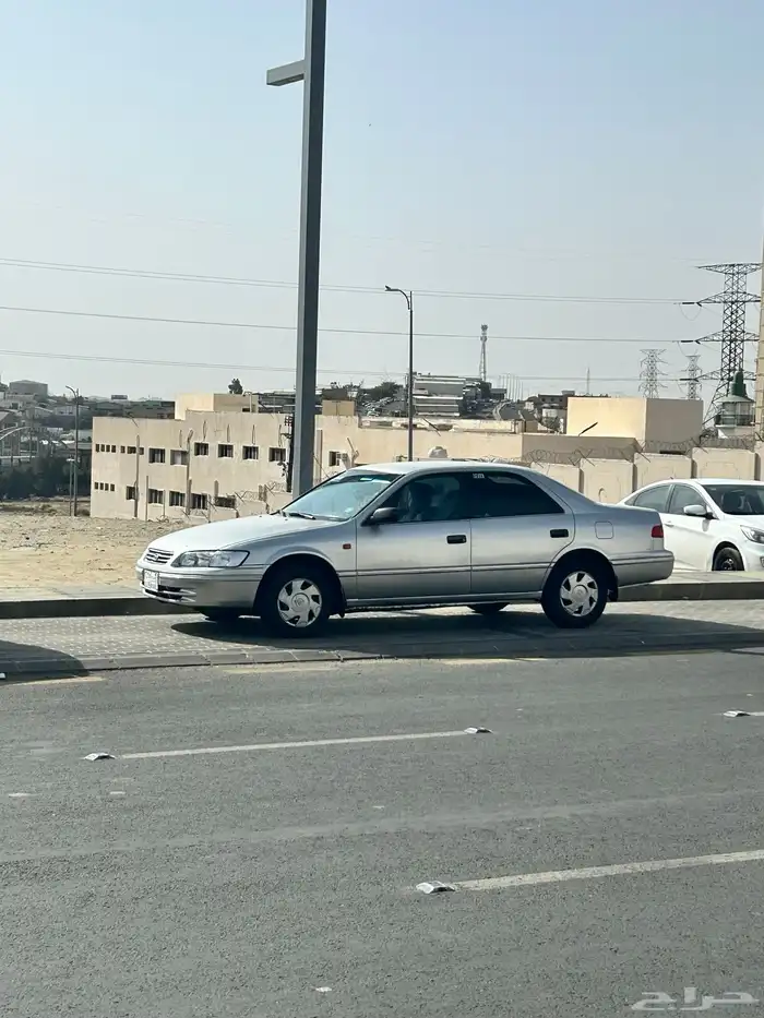 كامري2001 نضيفه جدا  نافض بطنها كامل 2