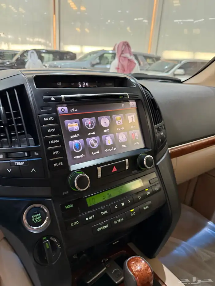 لاندكروزر GXR.2014 سعودي 8 سلندر عداد قليل 12