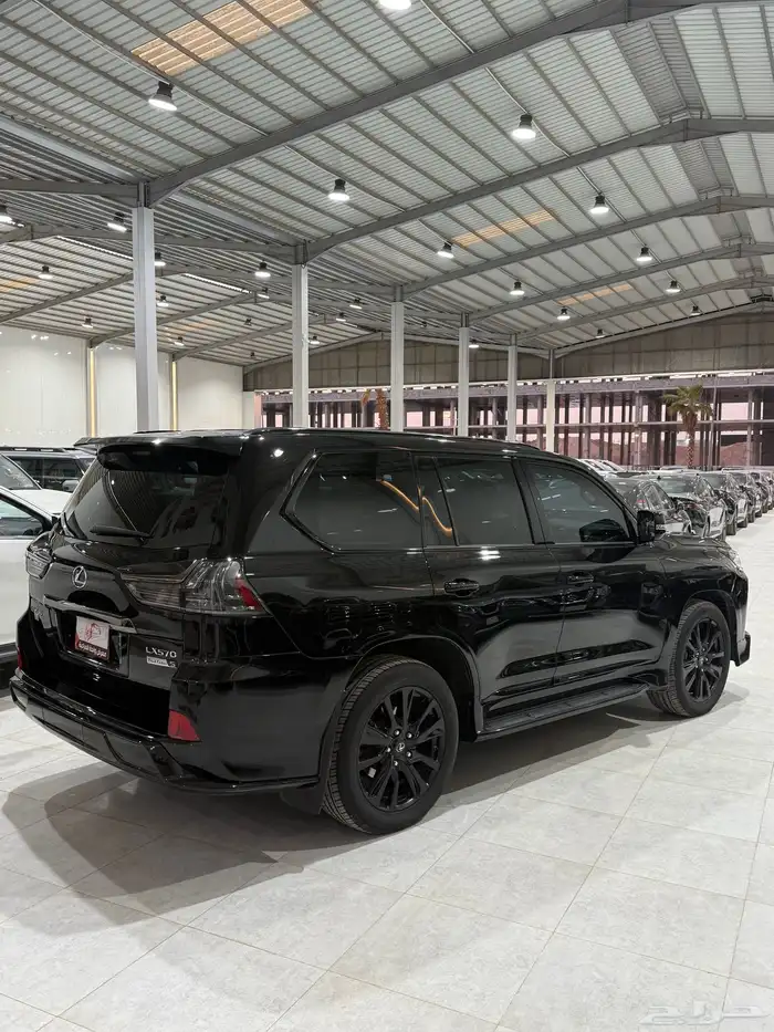 لكزس LX.570.DD.2020 بلاك أديشن 4