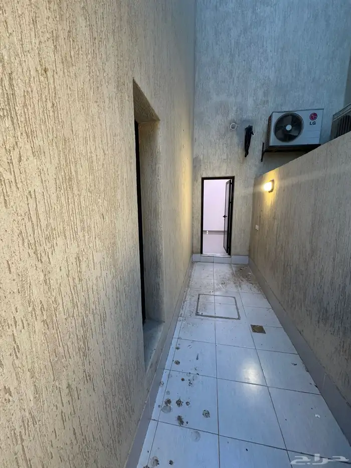 دور ارضي مكون من 5 غرف للإيجار حي الرحمانية 9