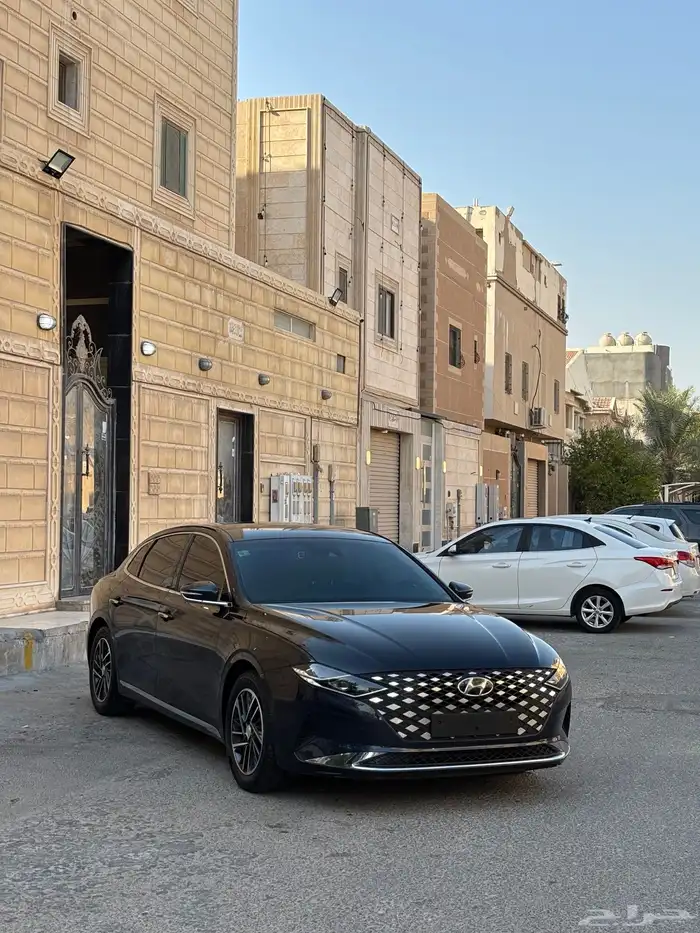 للبيع أزيرا 2022 بدي وكاله حجم المكينه 2.5 3