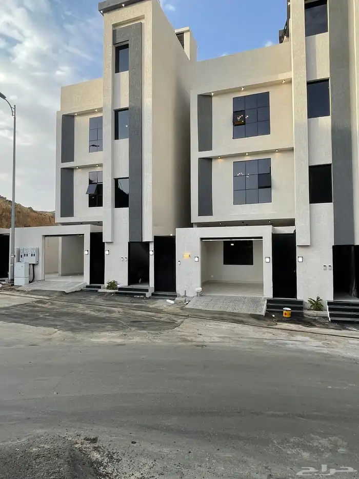 للبيع شقق علويه 6 غرف بسطح خاص ومصعد جاهز 520 الف باالمحاله 0