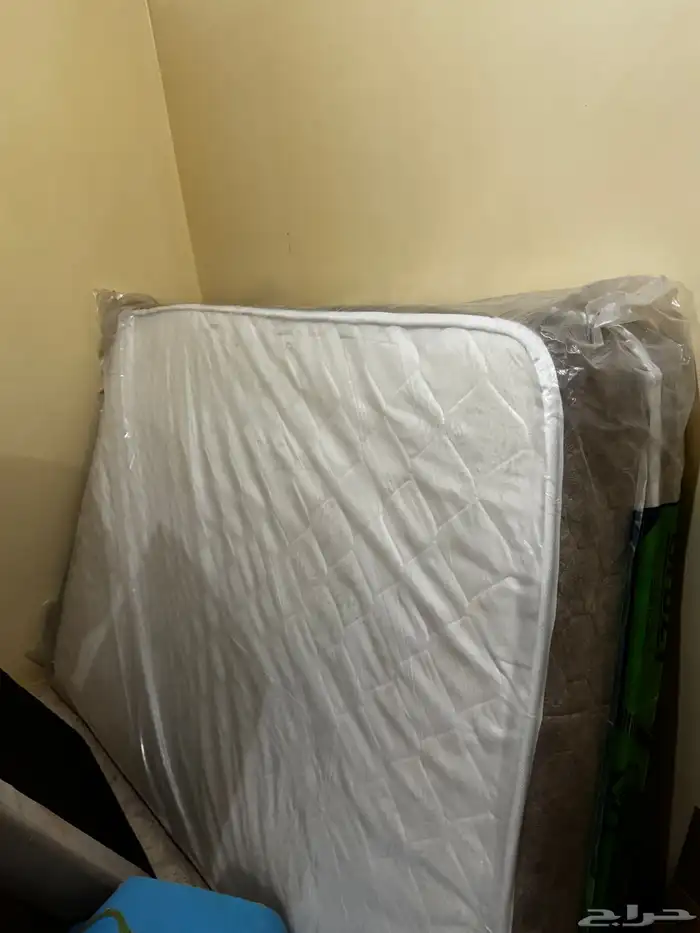 اثاث مستخدم ونظيف ومصفوط في رماح 9