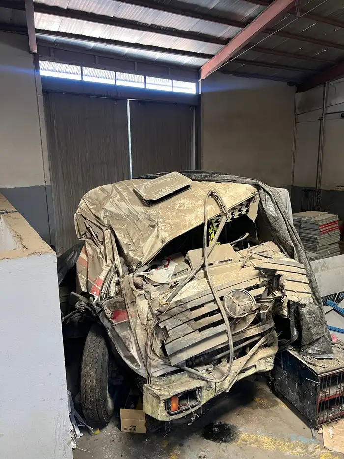 راس تريلة مرسيدس موديل 2000 قير ومكينه سليمه 0