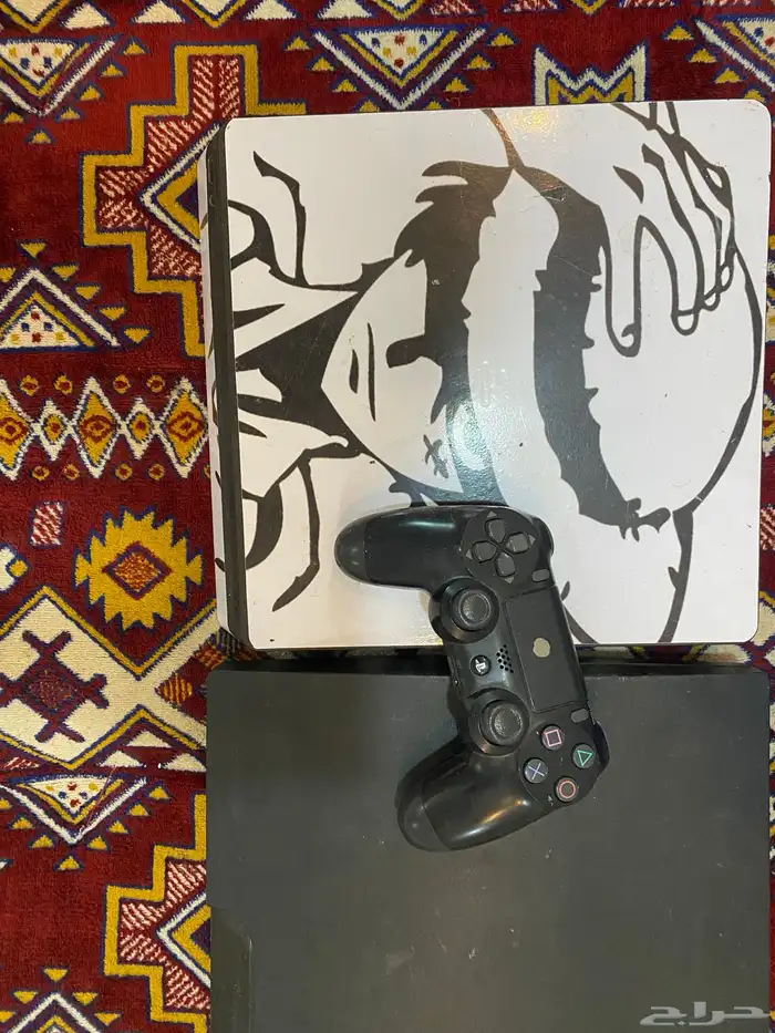 بلاستيشن سوني 4 فور للبيع نظيف ومعه اشرطه 1