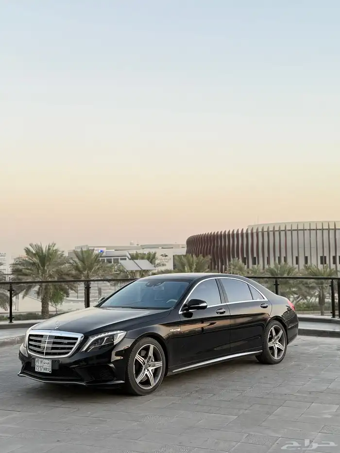 مرسيدس S63 نظيف جدا أسود ملكي 1